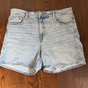 H&M Light Wash Denim Jean Shorts